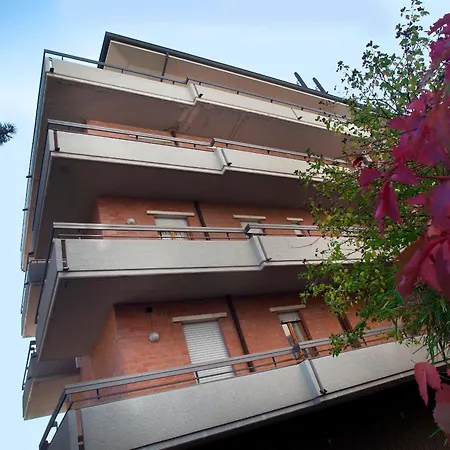 Aparthotel Residence Holiday *